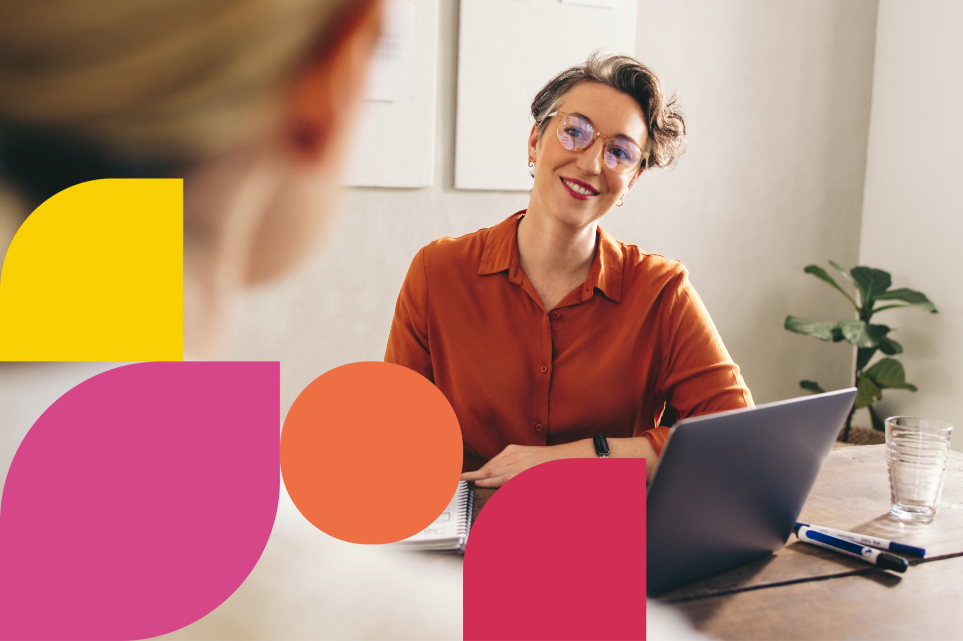 Bild zum Artikel Warum Fachwissen allein nicht mehr reicht: Diese Soft Skills entscheiden 2026 über Deinen Job